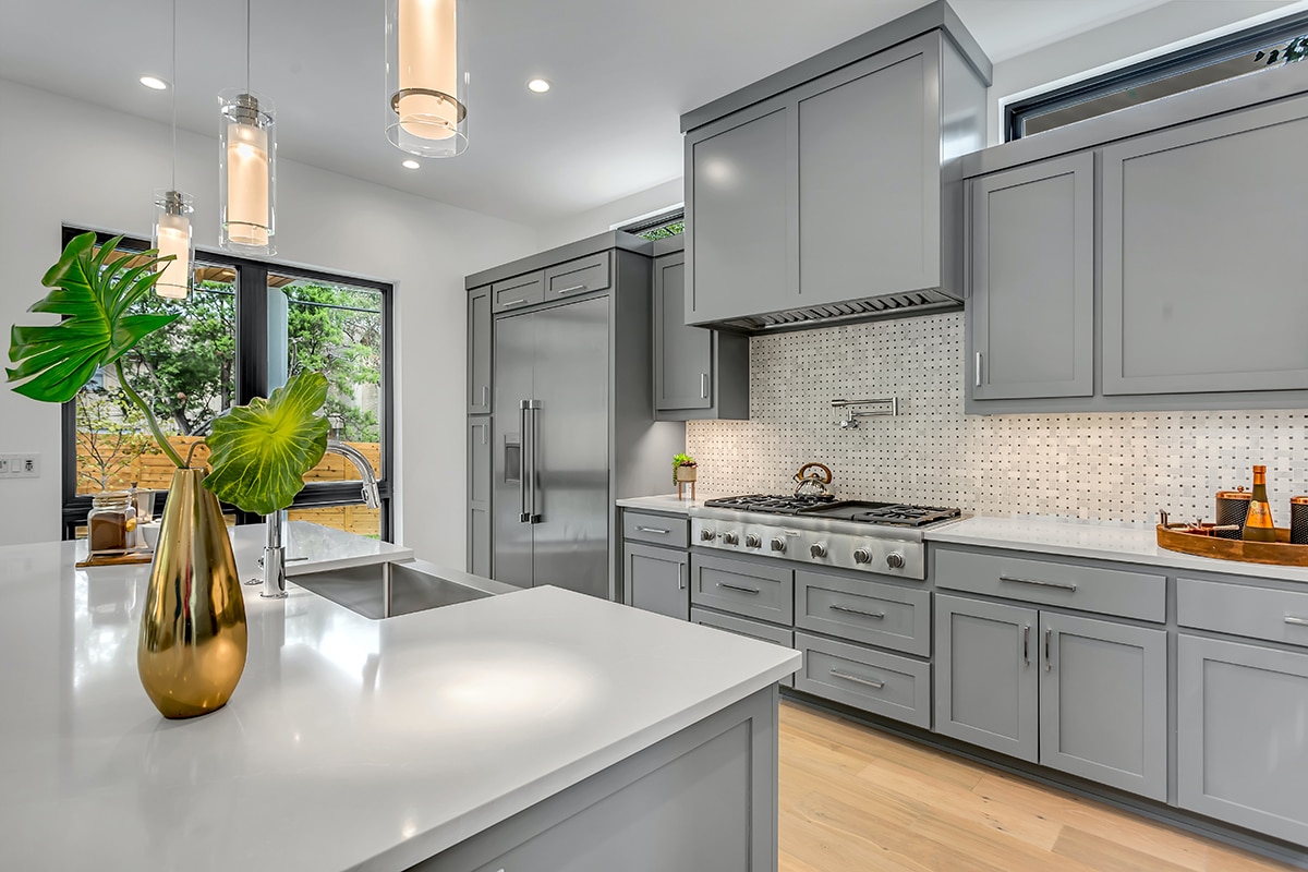 Kitchen by Dallas Finest Construction LLC